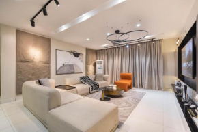 Luxe urban residence